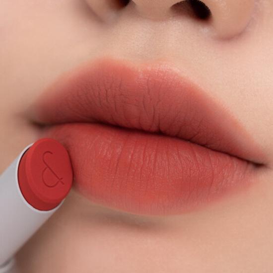 rom&nd - Zero Matte Lipstick #18 Tanning Red - Shine 32